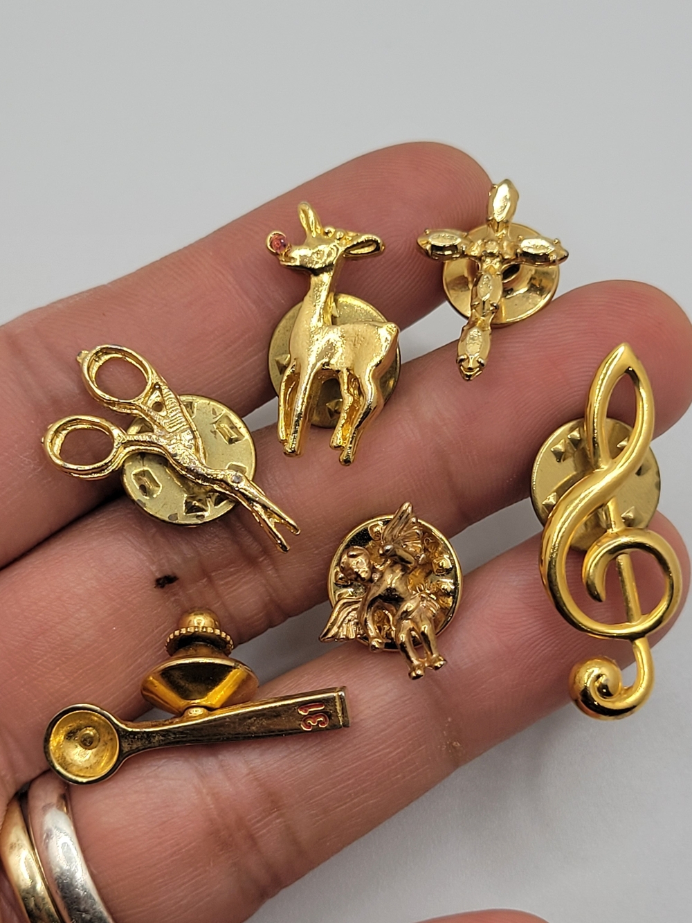 Gold Tone Women's Animal & Music Pin Set